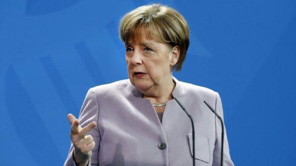 Germania, Merkel: "Turchia in Ue? Chiederò lo stop ai negoziati"