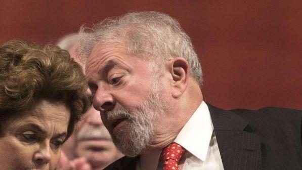 Brasile, il giudice dà 24 ore a Lula: si costituisca per essere arrestato