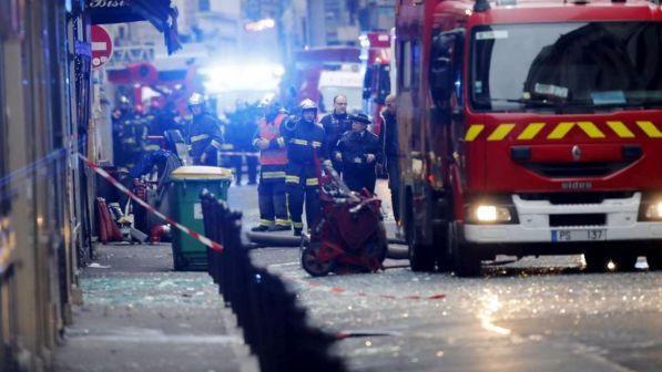 Parigi, esplosione panificio: trovata quarta vittima sotto macerie