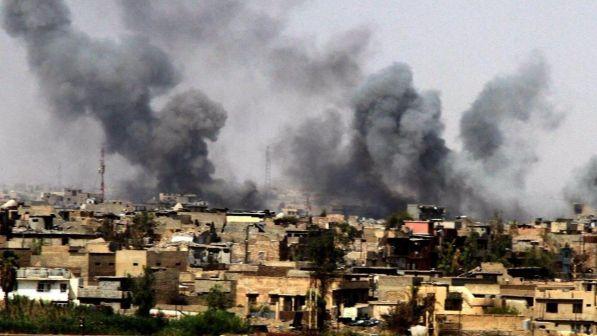Iraq, raid aereo contro l'Isis: decine di miliziani uccisi