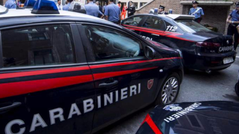 carabinieri 112 roma accoltellati