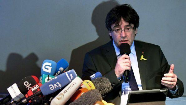Europee, Corte suprema spagnola: "Carles Puigdemont può candidarsi"