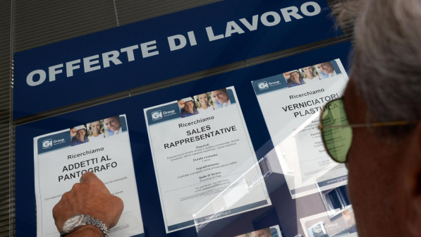 Istat: "Disoccupazione ai minimi dal 2012, bene anche i giovani"