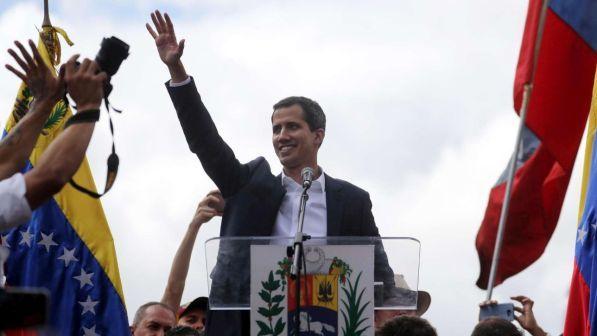 Venezuela, Guaidò: "Profondo sconcerto per la posizione italiana"