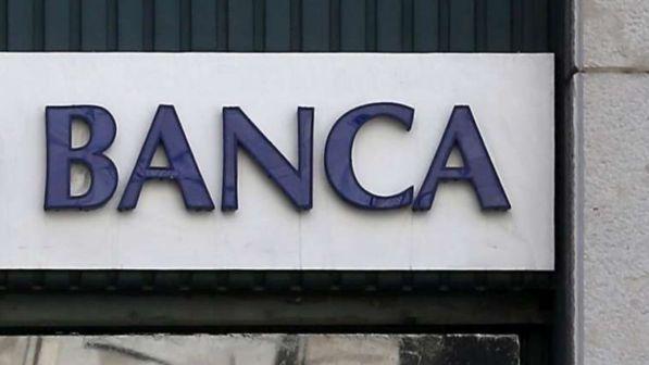 Manovra, governo: 500 milioni per i risparmiatori vittime di crisi bancarie
