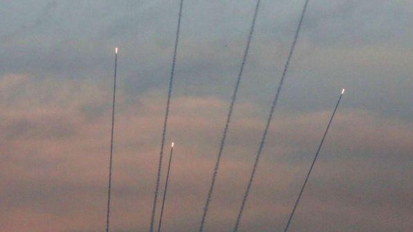 Tensione a Gaza, dopo lancio razzi Israele colpisce Hamas