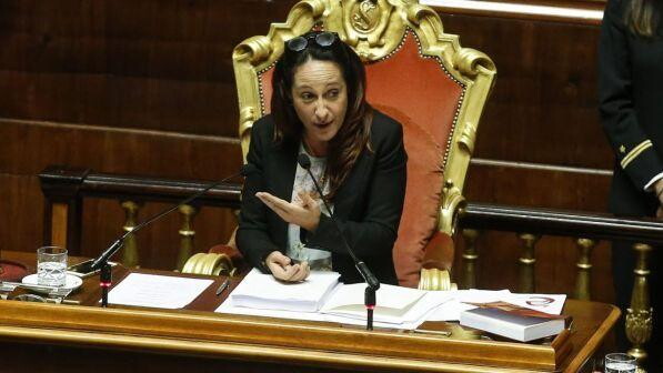 Mamma di Paola Taverna verso lo sfratto, la senatrice M5s: "Fatto ricorso, non capisco la polemica"