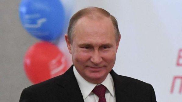 Putin: "L'idea di Macron su un esercito europeo è sensata"
