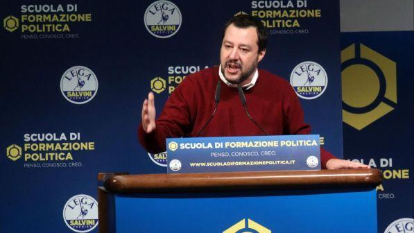 Manovra, Salvini: "Per Bruxelles siamo il governo dell'imprevisto ma non caleremo le braghe"