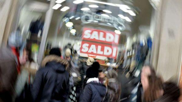 Saldi invernali, Codacons: "Si preannuncia un flop per le vendite"