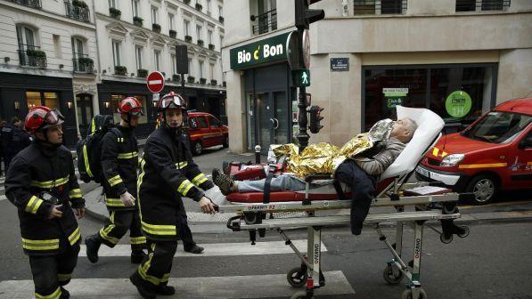 Esplosione Parigi, ministro: "Numerosi feriti, bilancio pesante"