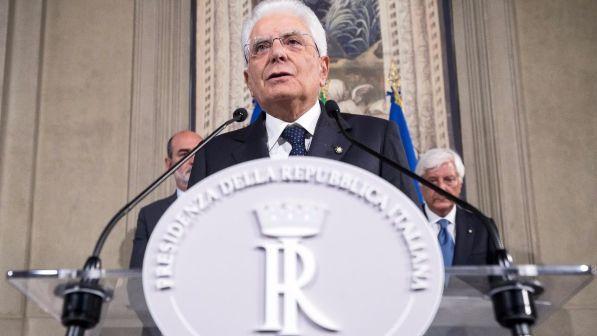 Mattarella: "Nuova maggioranza con programma o voto"
