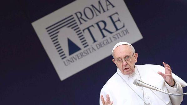 Papa Francesco: politica rissosa, senza dialogo c'è la violenza