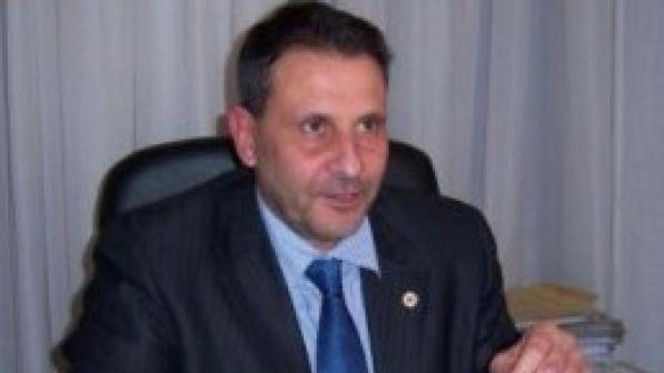 Pistoia, arrestato per peculato il sindaco Pd di Pescia Oreste Giurlani