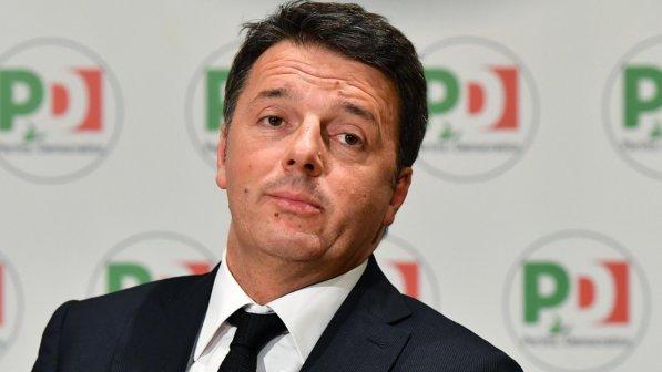 Renzi: politica è ferma ad accordi vecchio stile e chiacchiericcio