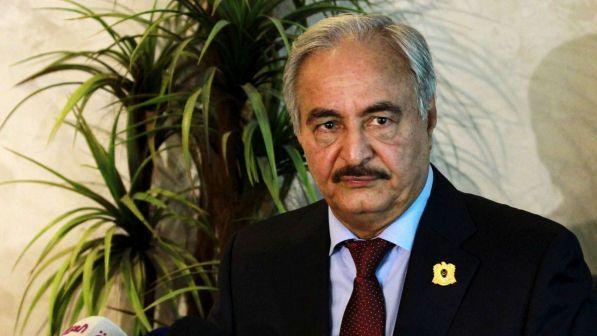 Caos Libia, Haftar vuole disertare il summit di Palermo