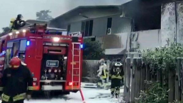 Foggia, un incendio distrugge 33 mezzi per la raccolta dei rifiuti