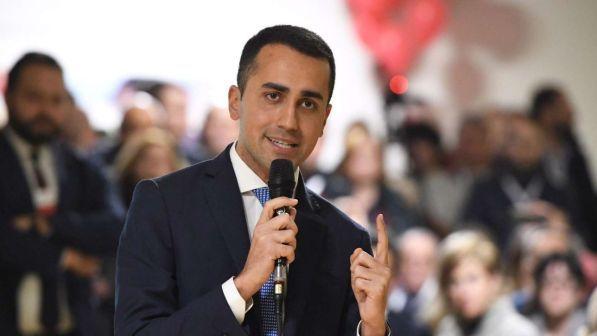 M5s, Di Maio mostra i "super competenti". Carla Ruocco sostituisce l'ex ammiraglio Veri