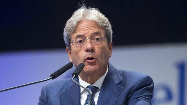 Gentiloni: "Pd si sbrighi a fare il congresso, serve leadership"