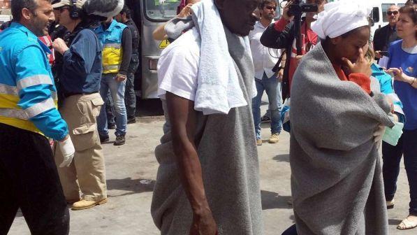 Migranti, sindaco Lampedusa: porto ancora aperto, noi dimenticati