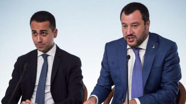Scontro Lega-M5s su flat tax, Salvini: "E' nel contratto di governo"