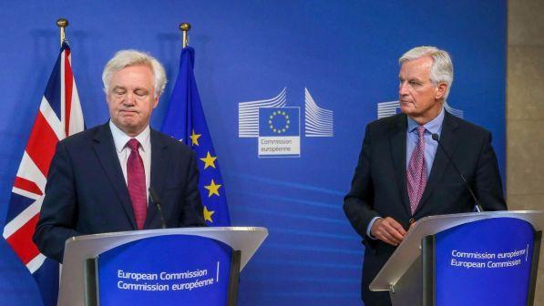 Brexit, media: "Gb pronta a pagare fino a 40 mld alla Ue" | Ma arrivano smentite