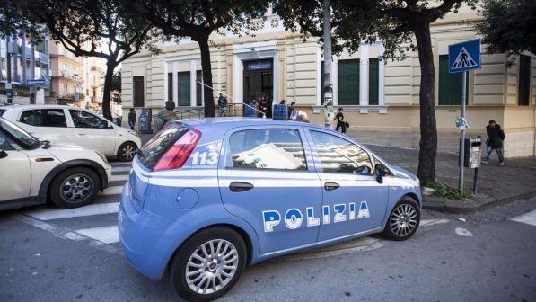 Roma, due omicidi in poche ore: le vittime uccise con una coltellata al cuore, c'è l'ipotesi di un solo killer