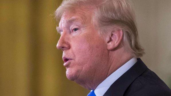 Trump contro ex capo Navy Seal: "Tutti sapevano dov'era Bin Laden"