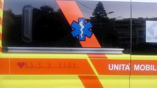 Milano, si dà fuoco dopo lite con la fidanzata: grave in ospedale