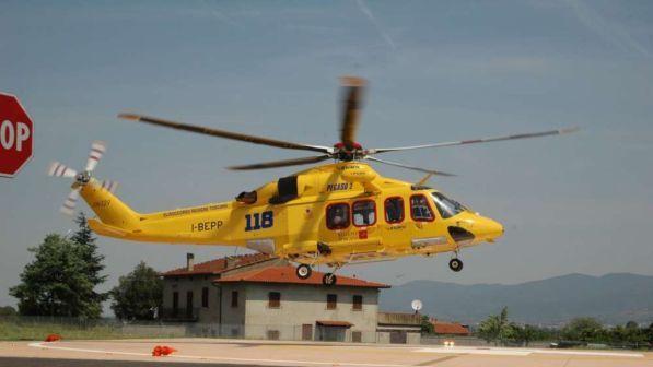 Cagliari, motociclista vola giù dal cavalcavia: muore in ospedale