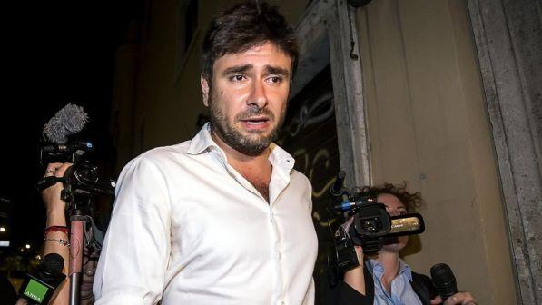 M5s, Di Battista: "Se il governo cadesse, mi candiderei" | "Deroga alla regola dei due mandati"
