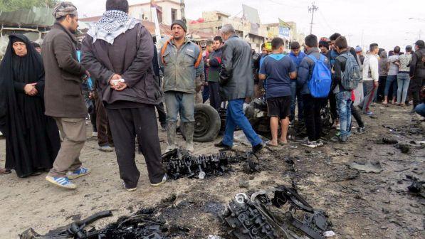 Iraq, autobomba esplode davanti a un locale: 6 morti e 12 feriti