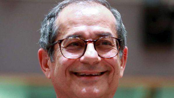 Tria: "Valutazioni sul peso pensioni-reddito" | Manovra, concluso esame commissione Bilancio: testo alla Camera