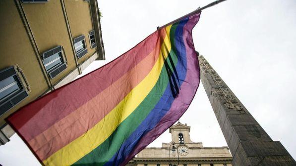 Unioni civili, riconosciuto assegno di mantenimento alla donna più debole della coppia