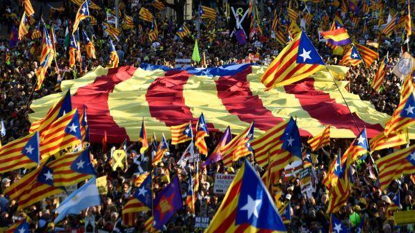 Catalogna, migliaia di indipendentisti in marcia a Madrid