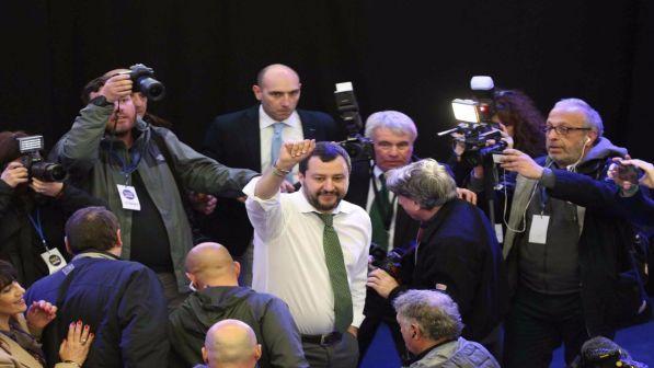 Salvini contro Mattarella:paragona migranti italiani con clandestini