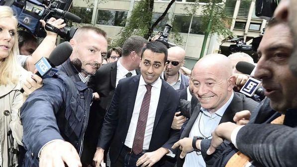 Di Maio: "Ipotesi impeachment Capo dello Stato non è più sul tavolo"