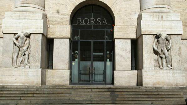 Borsa, Milano chiude in rialzo: Ftse Mib +0,38%