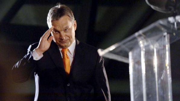 Orban: "Parlamento e Commissione Ue hanno i giorni contati"