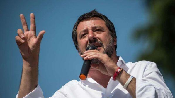 Salvini: "Stanco degli insulti ma governo avanti finché fa cose"