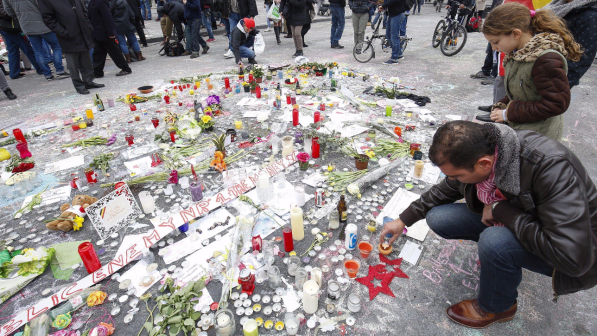Attentati Bruxelles, identificate tutte le 32 vittime: 17 belgi e 15 stranieri