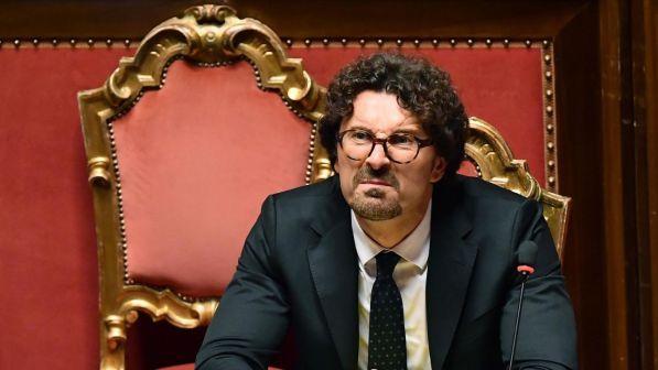 Incidente stradale A1, ministro Toninelli: verificare le recinzioni