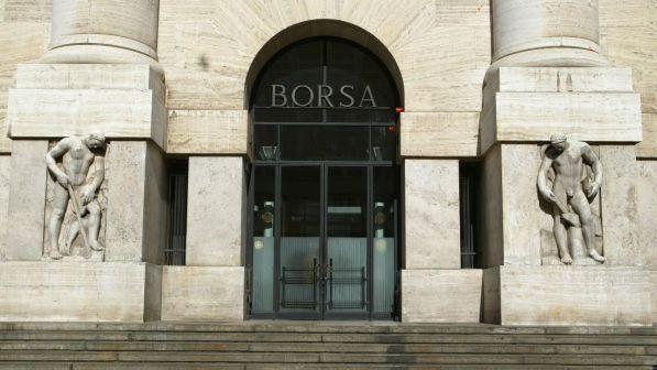 Borsa, Piazza Affari chiude contrastata: Ftse Mib a -0,03%
