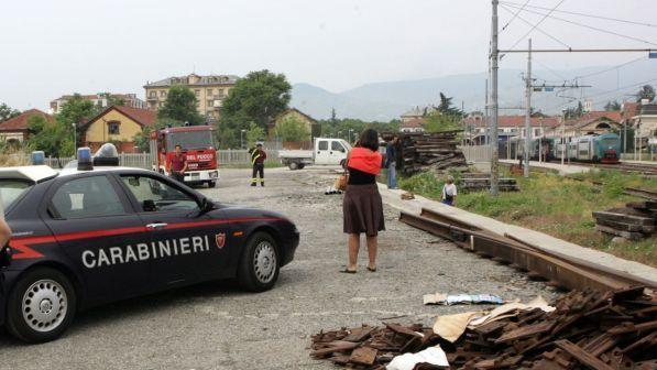 Roma, si arrampica sul tetto di un treno: 20enne muore folgorato