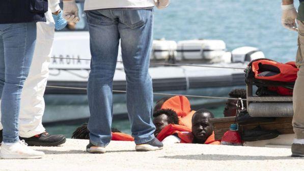 Migranti della Eleonore saranno accolti in cinque Paesi Ue