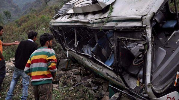Scontro minibus-camion in India, morti quattro turisti spagnoli