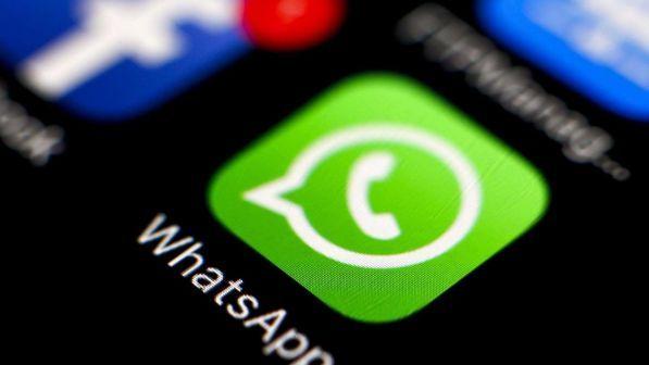Whatsapp in crash, utenti italiani e stranieri senza messaggi istantanei
