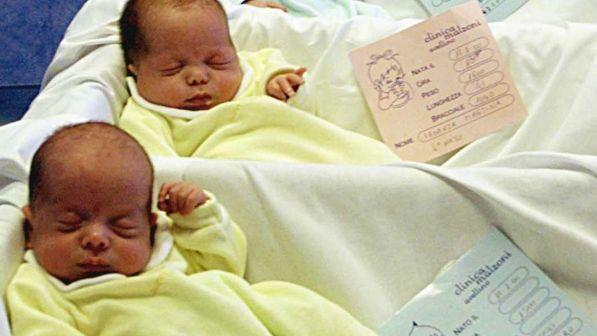 Bangladesh, un mese dopo il parto dà alla luce due gemelli: ha due uteri