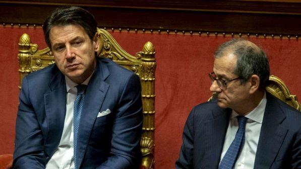 Banche, Conte: "Tria stia sereno, in Cdm confronto pacato"