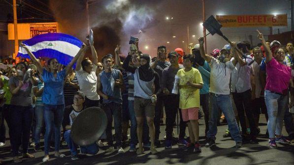 Nicaragua, uccisi quattro poliziotti e un manifestante in scontri
